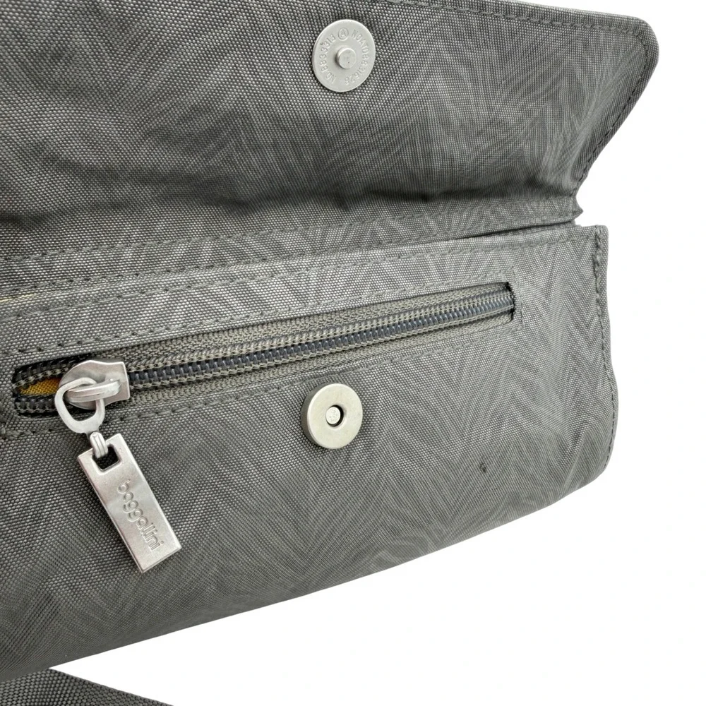 Baggallini Gray‎ Nylon Crossbody Organizer Bag Travel Purse Multi Pocket